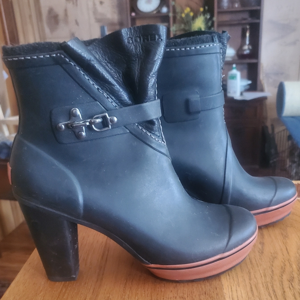 Sorel Medina rain boot
